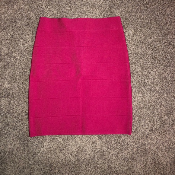 HOT PINK BEBE BANDAGE SKIRT - Picture 2 of 2